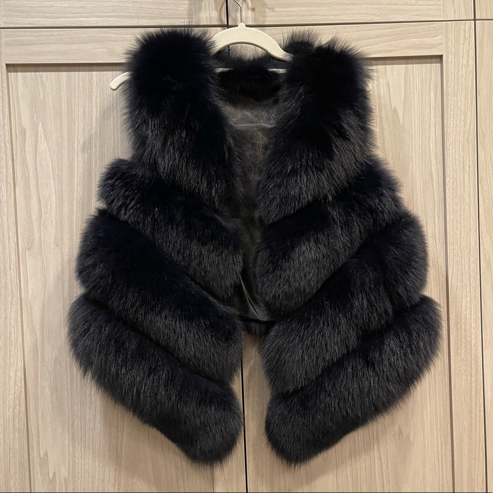 Black Rabbit Fur Vest - Picture 2 of 6